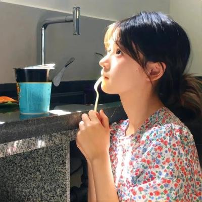 法丽达的两千首歌